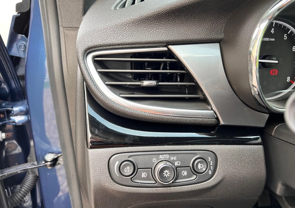 Opel Mokka cena 69990 przebieg: 9813, rok produkcji 2017 z Chrzanów małe 667